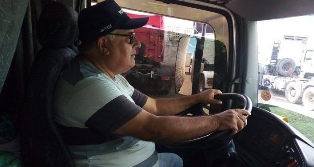 Transportadores autônomos podem emitir notas e gerenciar seus negócios pelo app Nota Fiscal Fácil