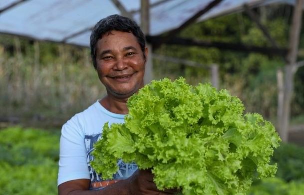 Horta Comunitária em Camacan gera renda e abastece programas institucionais de alimentação