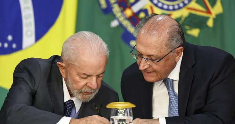 Apex assina convênios de R$ 537 milhões para incentivar exportação