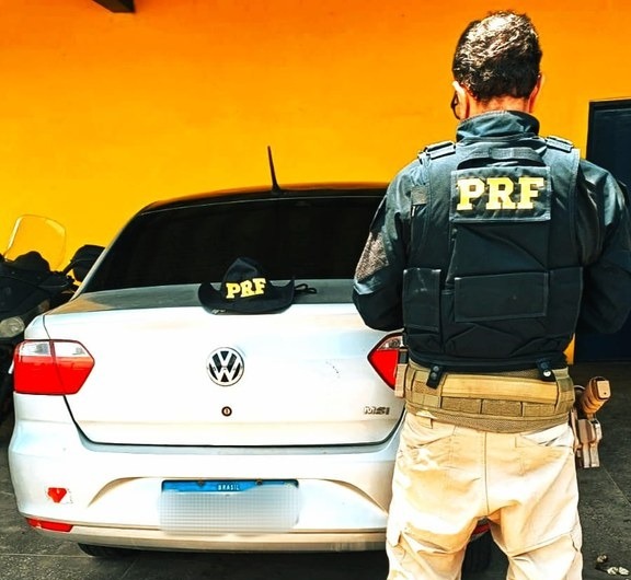 Voyage roubado em Salvador ‘cai’ com placas falsas na BR 324