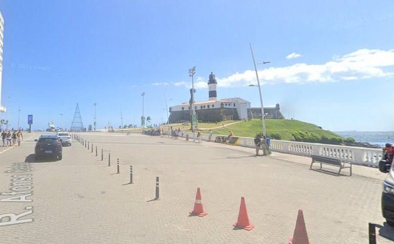 Foragido da justiça é preso pela PM após furto de celular na Barra