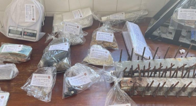 BOCA DERRUBADA: Ponto de venda de drogas é desarticulado pela PM em Miguel Calmon