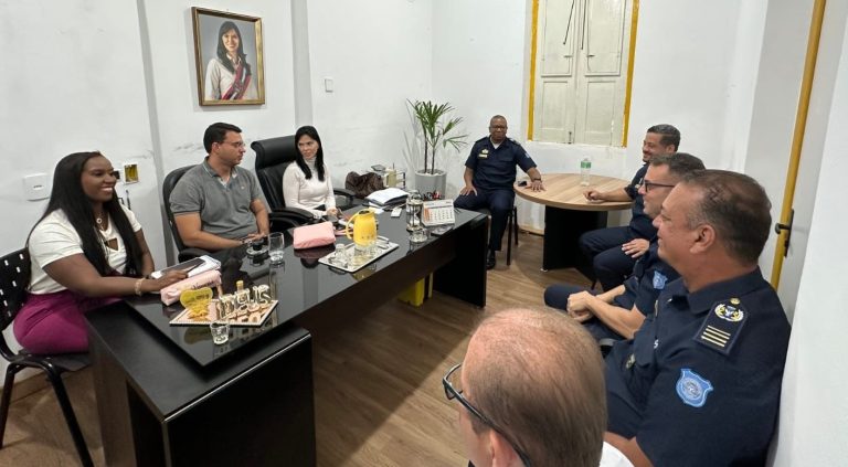 Prefeita de Morro do Chapéu discute criação da Guarda Municipal com dirigentes da GCM de Salvador