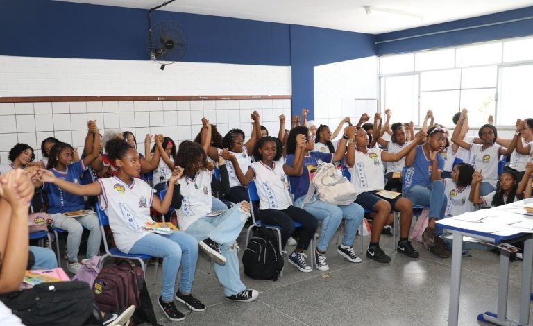 ‘Caravana Fala Juventudes: para Elas’ promove debate em alusão ao Março Mulher