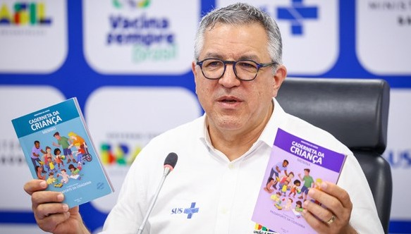 Saúde e Educação vão usar rede de escolas públicas para vacinar 30 milhões de estudantes