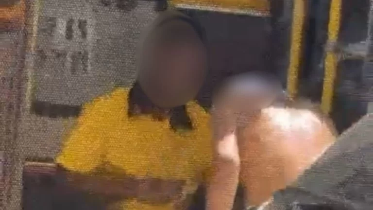 Motorista de “Amarelinho” é visto manipulando substância dentro de micro-ônibus