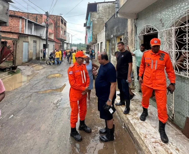 Governo do Estado se mobiliza para prestar apoio a municípios baianos afetados pelas chuvas
