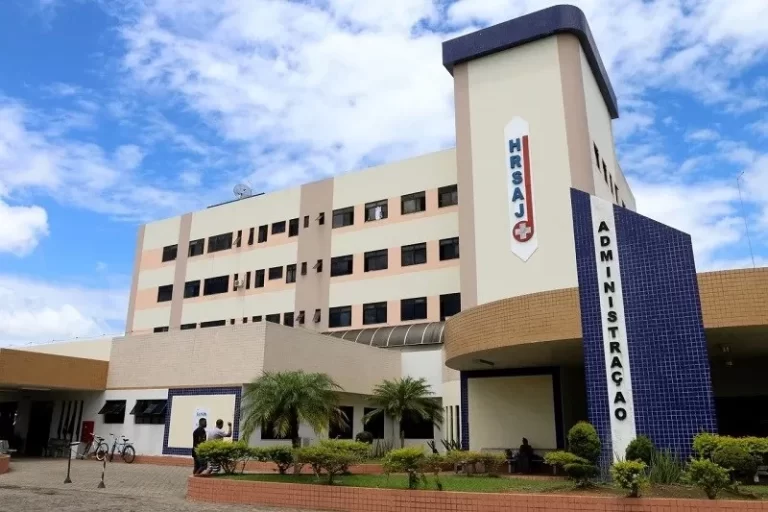 GOLPES DE FACA: Suspeito é preso em flagrante por tentativa de feminicídio contra companheira em Conceição do Almeida