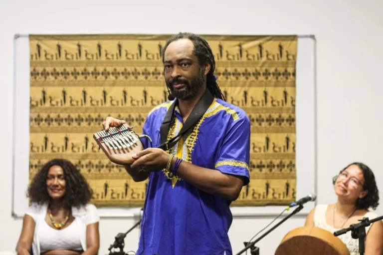 Bembé do Mercado recebe oficina gratuita de música africana