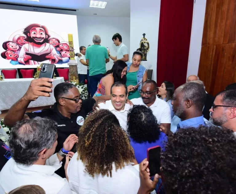 Bruno Reis reúne amigos, familiares e lideranças políticas em celebração religiosa de aniversário
