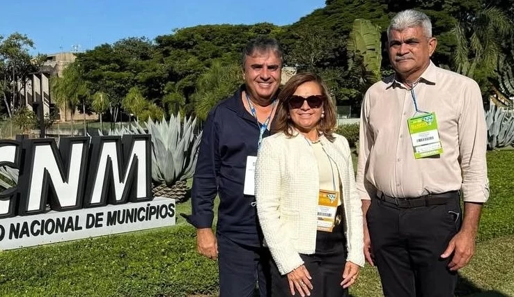 Prefeito Tista destaca reconstrução de Jeremoabo e defende PEC-66 durante Marcha dos Prefeitos em Brasília