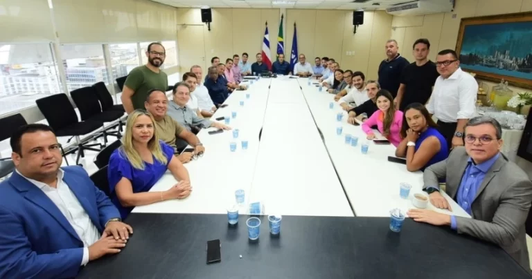 Em demonstração de força política e unidade, Bruno Reis reúne base aliada em café da manhã no Palácio Thomé de Souza