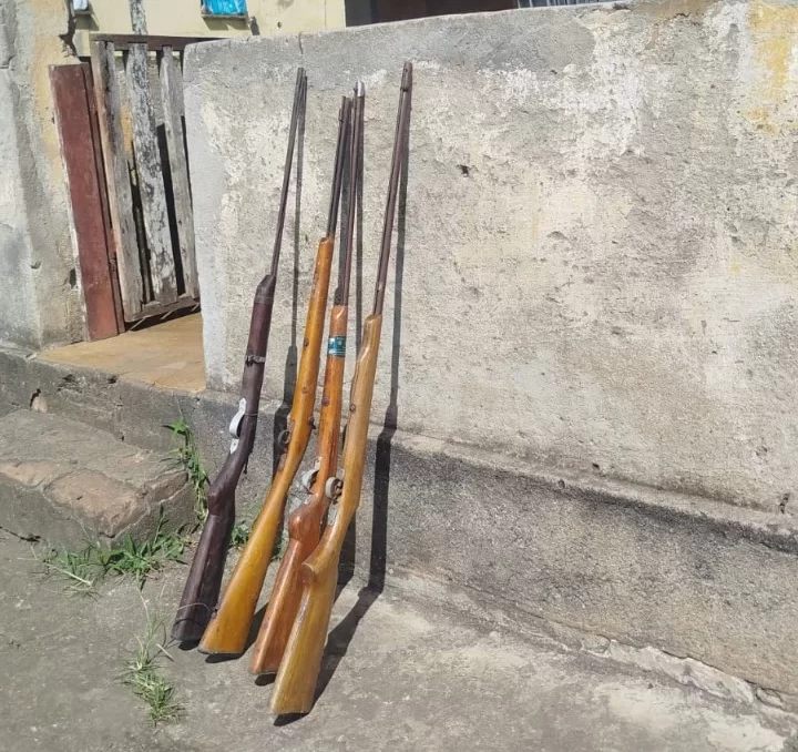 Polícia Ambiental apreende armas artesanais em propriedade rural entre Ilhéus e Itabuna