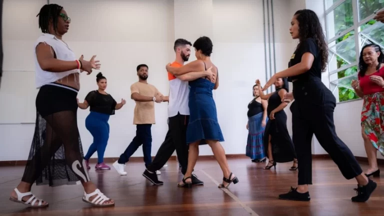 Escola de Dança da Funceb oferece aulas de forró no período junino