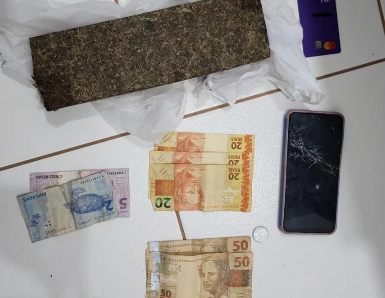 PM prende homem e apreende drogas em Cocos