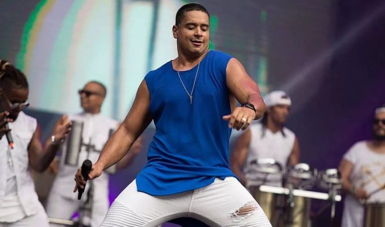 “MELHOR SEGUNDA”: Xanddy Harmonia comanda pipoca no pré-Carnaval de Salvador