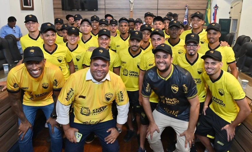 esporte - Flaviano anuncia nova iluminação para estádio e melhorias em campos de futebol de Santo Amaro