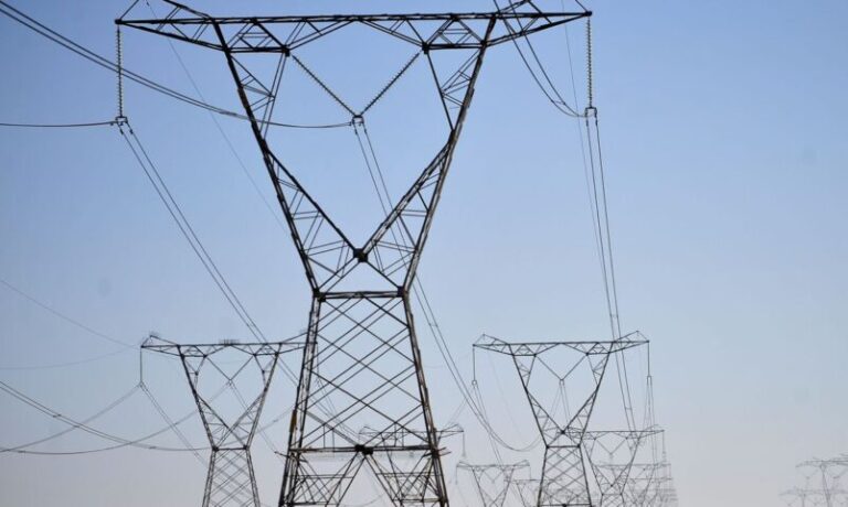 SEM LUZ! Bairros de Salvador têm interrupção de energia nesta segunda-feira (26)