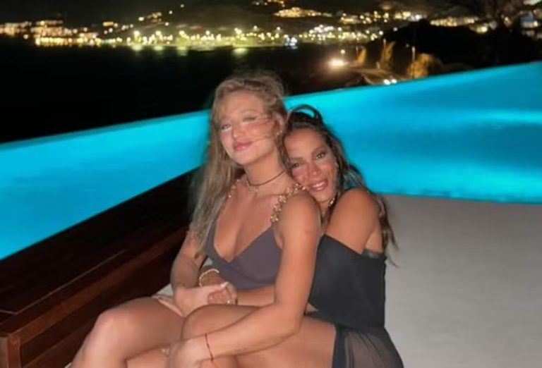 SERÁ? Suposto romance entre Anitta e atriz que participou do BBB
