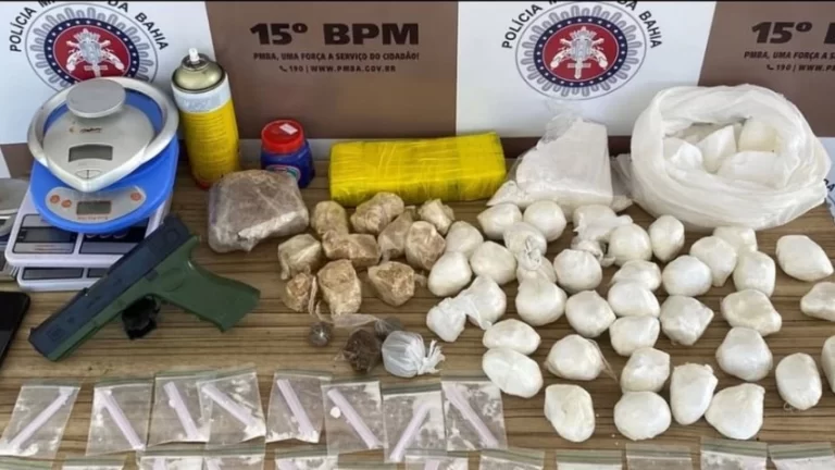 BAQUE NO TRÁFICO: PM estoura esconderijo e apreende mais de 5kg de drogas em Itabuna