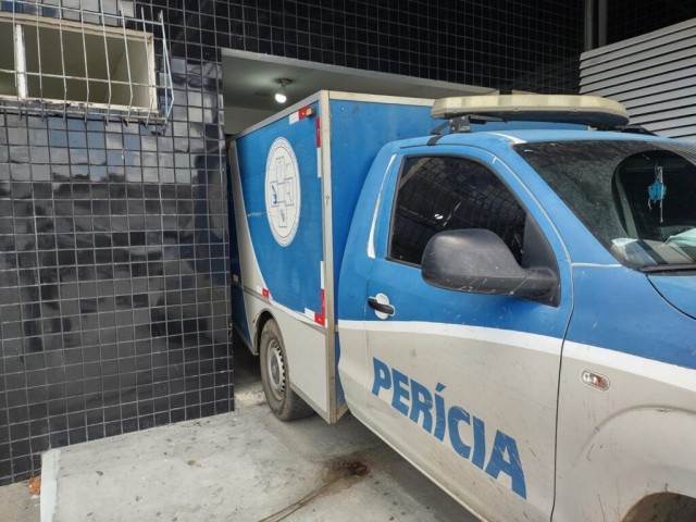 FEIRA DE SANTANA: Cadeirante morto a tiros em frente a residencial no bairro Gabriela