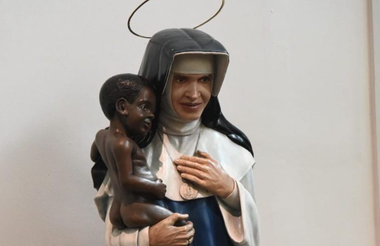 Festa em homenagem à Santa Dulce dos Pobres começa nesta semana