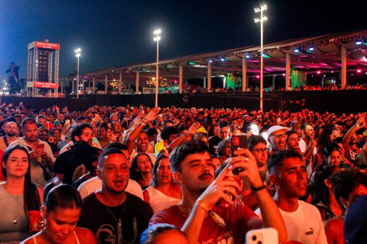 Público lota Arena Daniela Mercury no último dia e clima de saudade já toma conta das pessoas