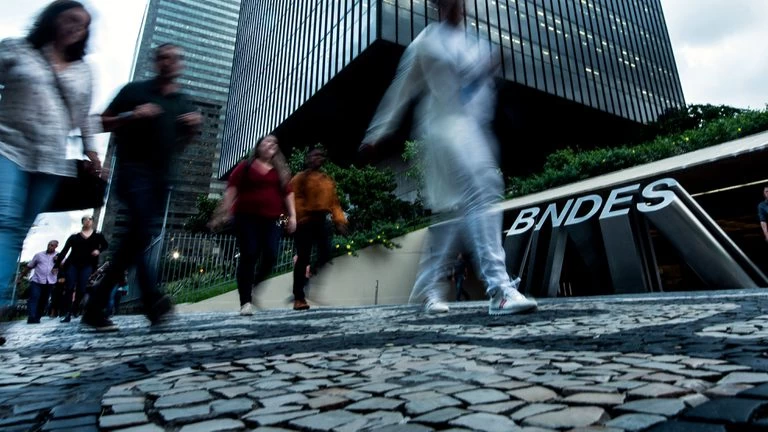 BNDES capta R$ 4,4 bilhões com LCD no primeiro trimestre de 2025