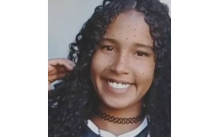 Jovem assassinada a tiros dentro de própria casa em Sobradinho; irmão e namorado ficam feridos
