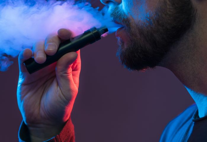 Movimento chama a atenção para os malefícios do cigarro eletrônico