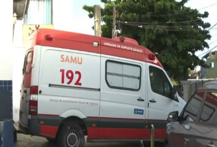 Ambulância do Samu roubada enquanto transportava paciente em Itapuã