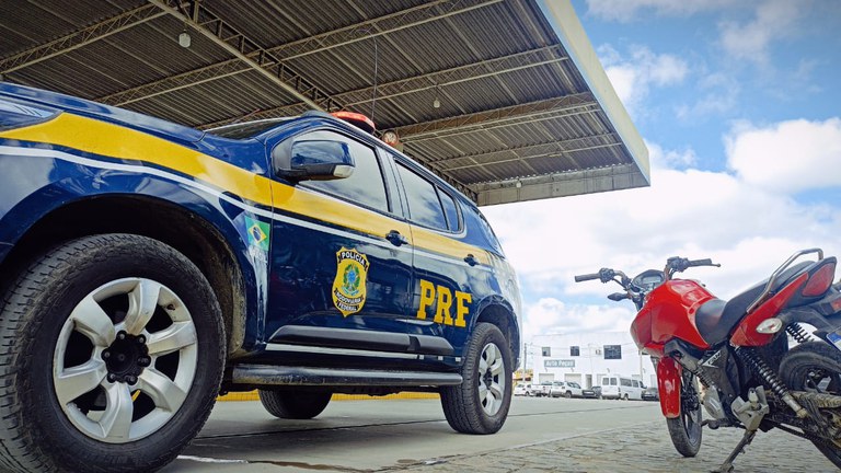 Em um intervalo de 2 horas, PRF na Bahia recupera três motocicletas na BR 116