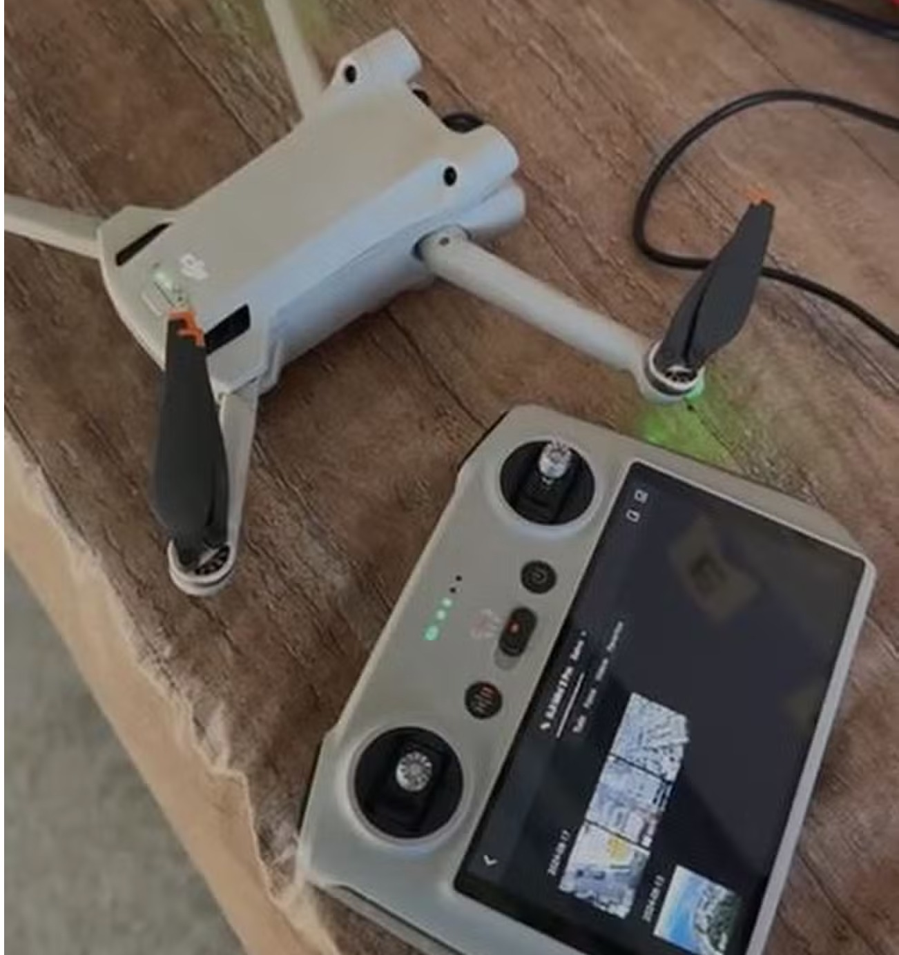 DO ALTO! Líder comunitário é preso com drones usados para monitorar traficantes rivais e operações da PM 2 - DO ALTO! Líder comunitário é preso com drones usados para monitorar traficantes rivais e operações da PM