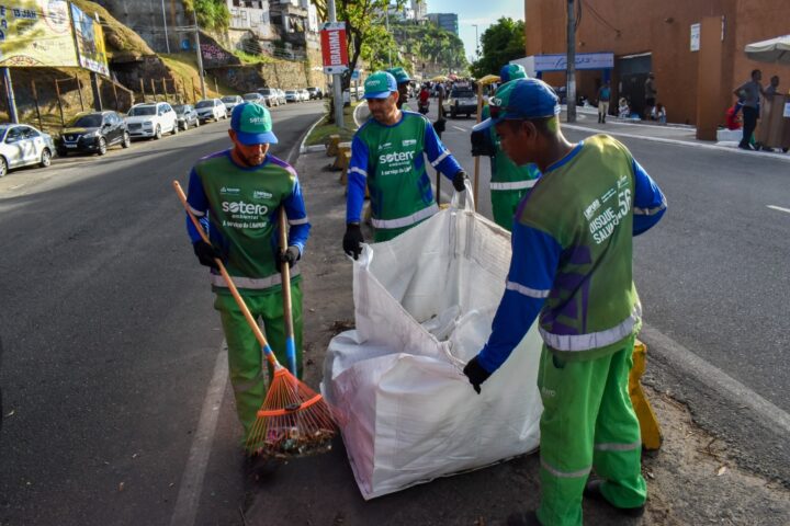 Limpurb recolhe mais de 100 toneladas de resíduos na Lavagem do Bonfim