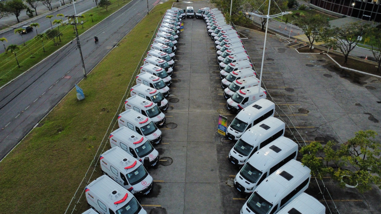 - Governo do Estado reforça atendimento de emergência e transporte de pacientes no interior com 59 ambulâncias novas