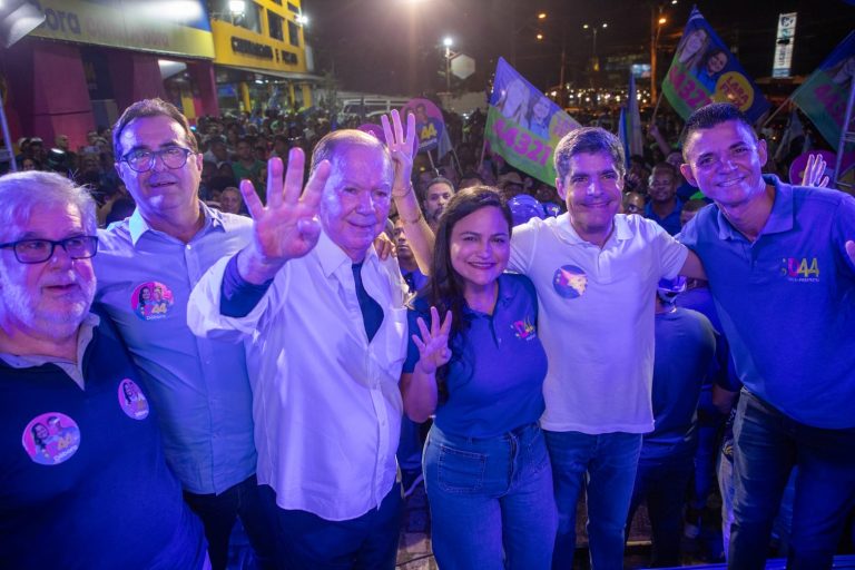 “Estamos construindo uma nova história para Lauro de Freitas”, afirma Débora Régis em inauguração de comitê