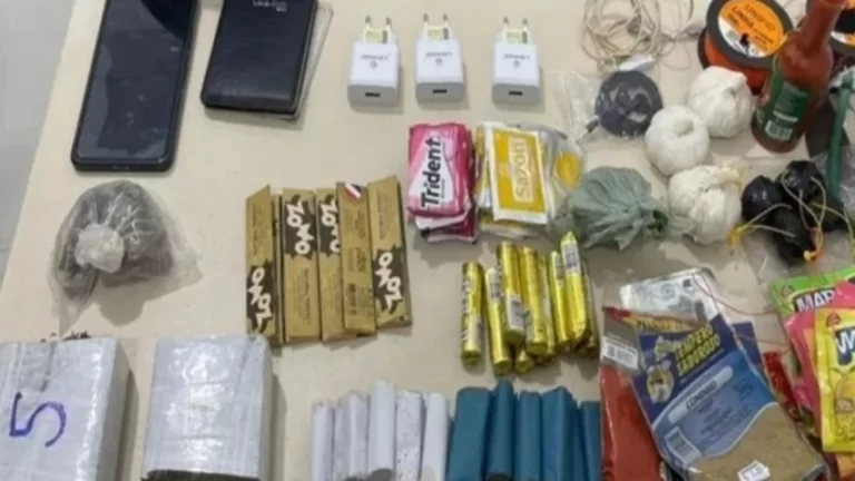 DEU RUIM! Homem é preso tentando jogar celular e maconha no presídio de Vitória da Conquista