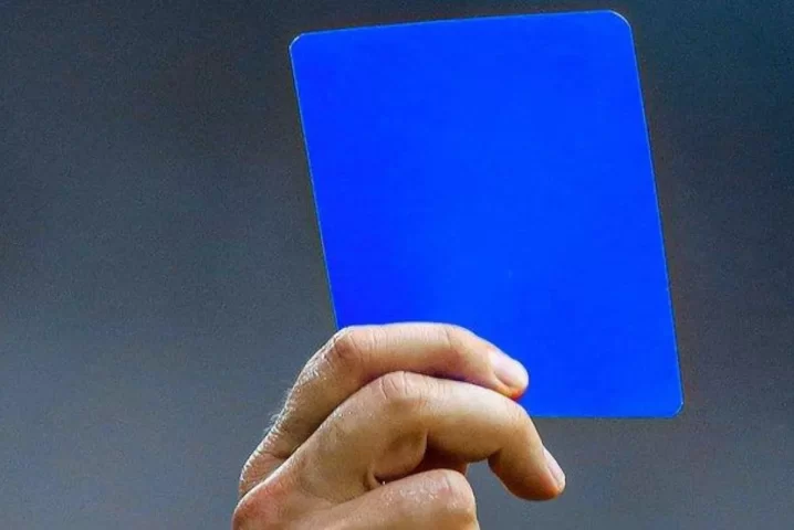 Cartão Azul será estabelecido no Futebol, diz jornal