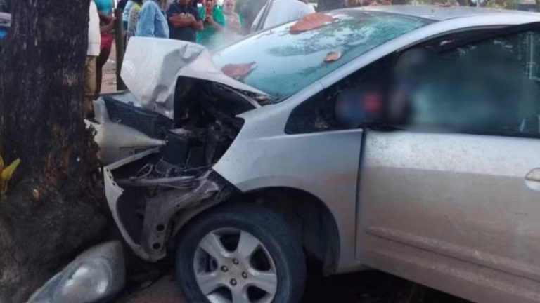 PORTO SEGURO: Jovem morre e outro fica ferido em colisão com árvore