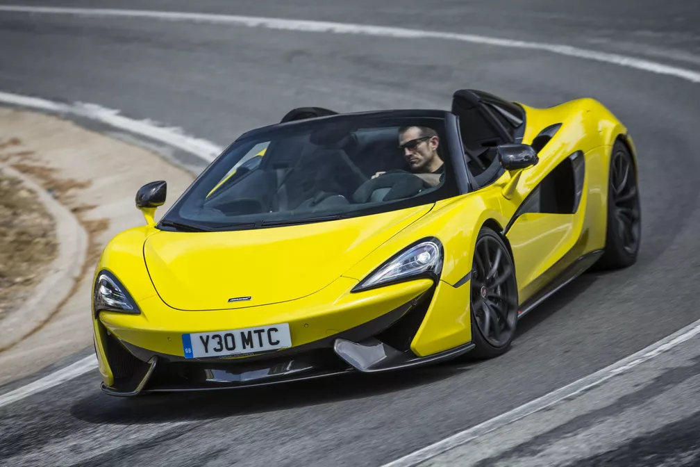 “Fiz merda e não foi cocô”: PM acusado de envolvimento na morte de delator do PCC comprou McLaren de R$ 2,2 milhões 1 570S Spider 3.8 Bi Turbo