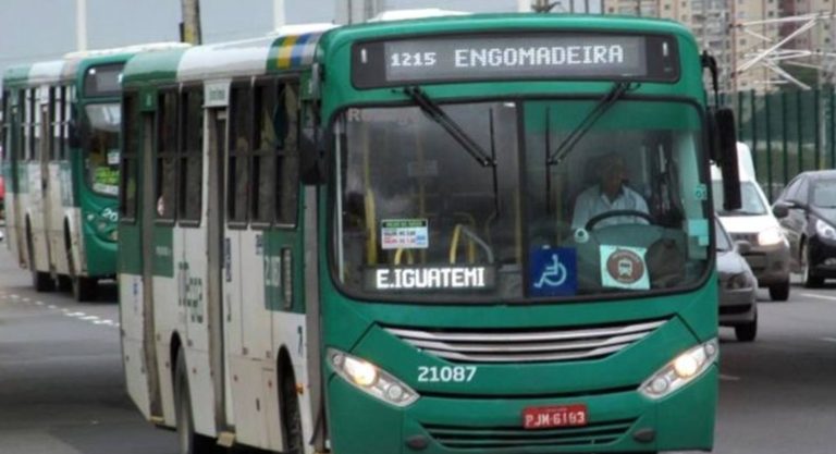DENTRO DA NORMALIDADE: Ônibus voltam a circular na Engomadeira após 48 horas de suspensão