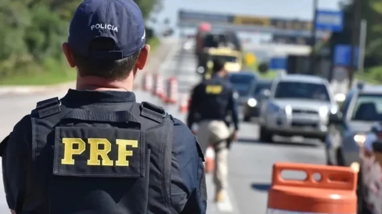 PRF dá dicas de segurança para quem vai pegar a estrada no carnaval