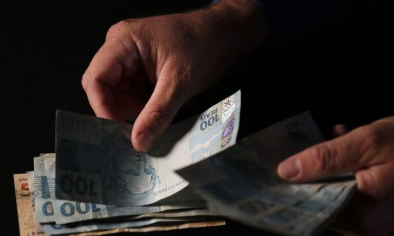 Mais de 10 milhões simulam consignado para CLT até início da tarde