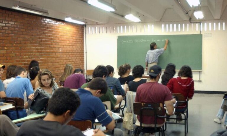 Projeto propõe instalação de câmeras de segurança em salas de aula de Salvador