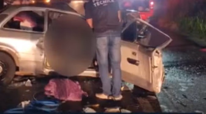 ACIDENTE: Batida entre carro e ônibus de viagem deixa homem morto na BR-101